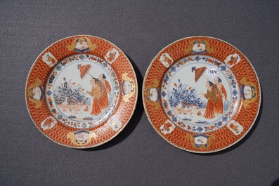 A pair of Chinese Imari-style plates after Cornelis Pronk: &ldquo;Dames au Parasol", Qianlong, ca. 1736-1738